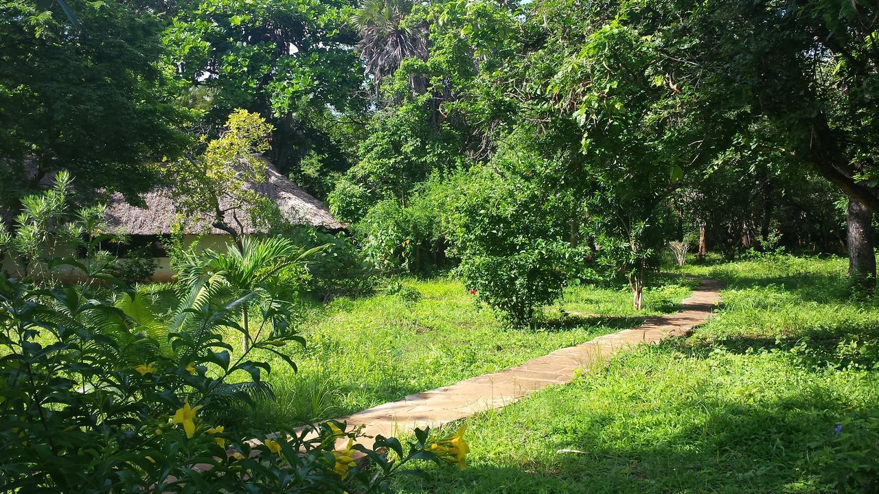 Mikoko Cove Ecolodge Funzi Екстериор снимка